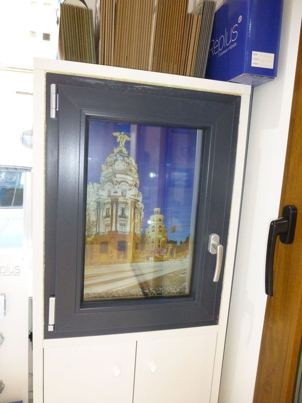 Trabajo de instalación de ventanas de PVC realizado por Ventanas Vaquero en Madrid