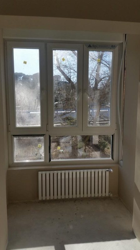 Reforma de ventanas en un piso de Ribera del Manzanares, Madrid (foto 1)
